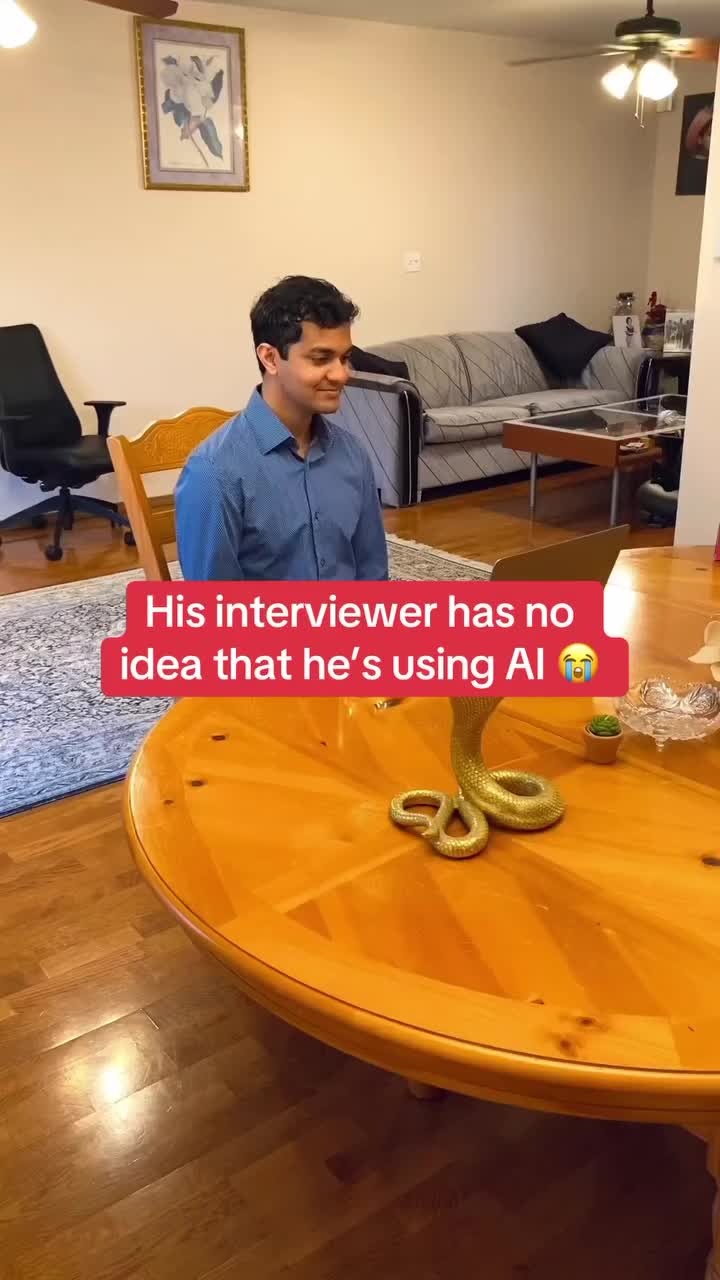 His interviewer has no idea that heβs using AI π